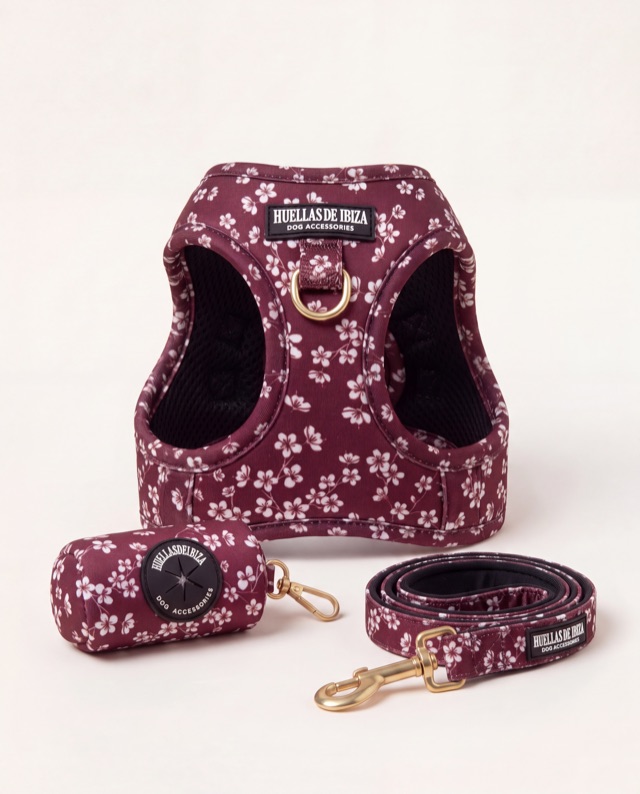 Set de paseo Almendros de Ibiza: arnés body, correa y porta bolsas